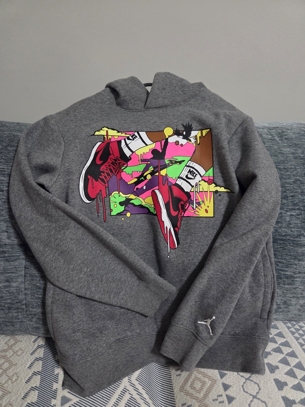 Nike Gray Graphic Pullover Hoodie - Boys Size L